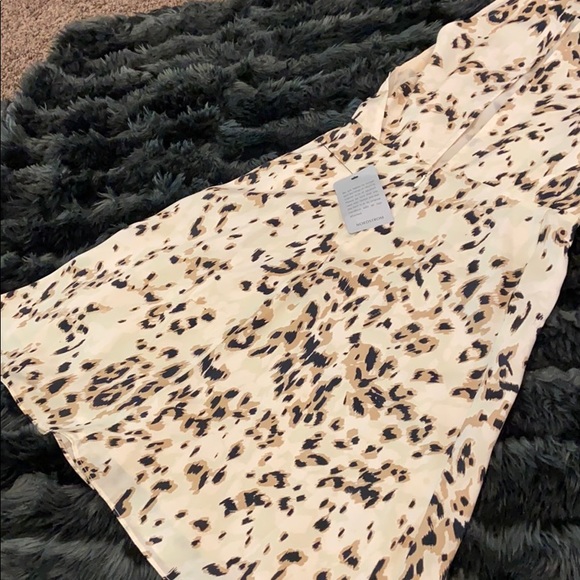 KNOT SISTERS Animal Print Dress - Picture 5 of 5